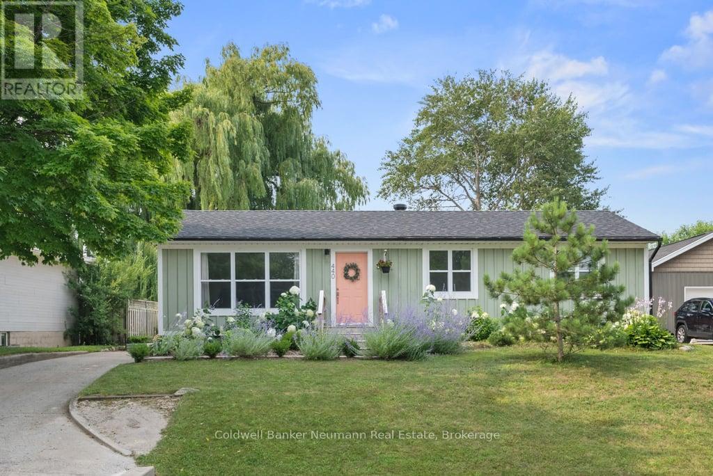 440 PROVINCIAL STREET, Saugeen Shores, Ontario