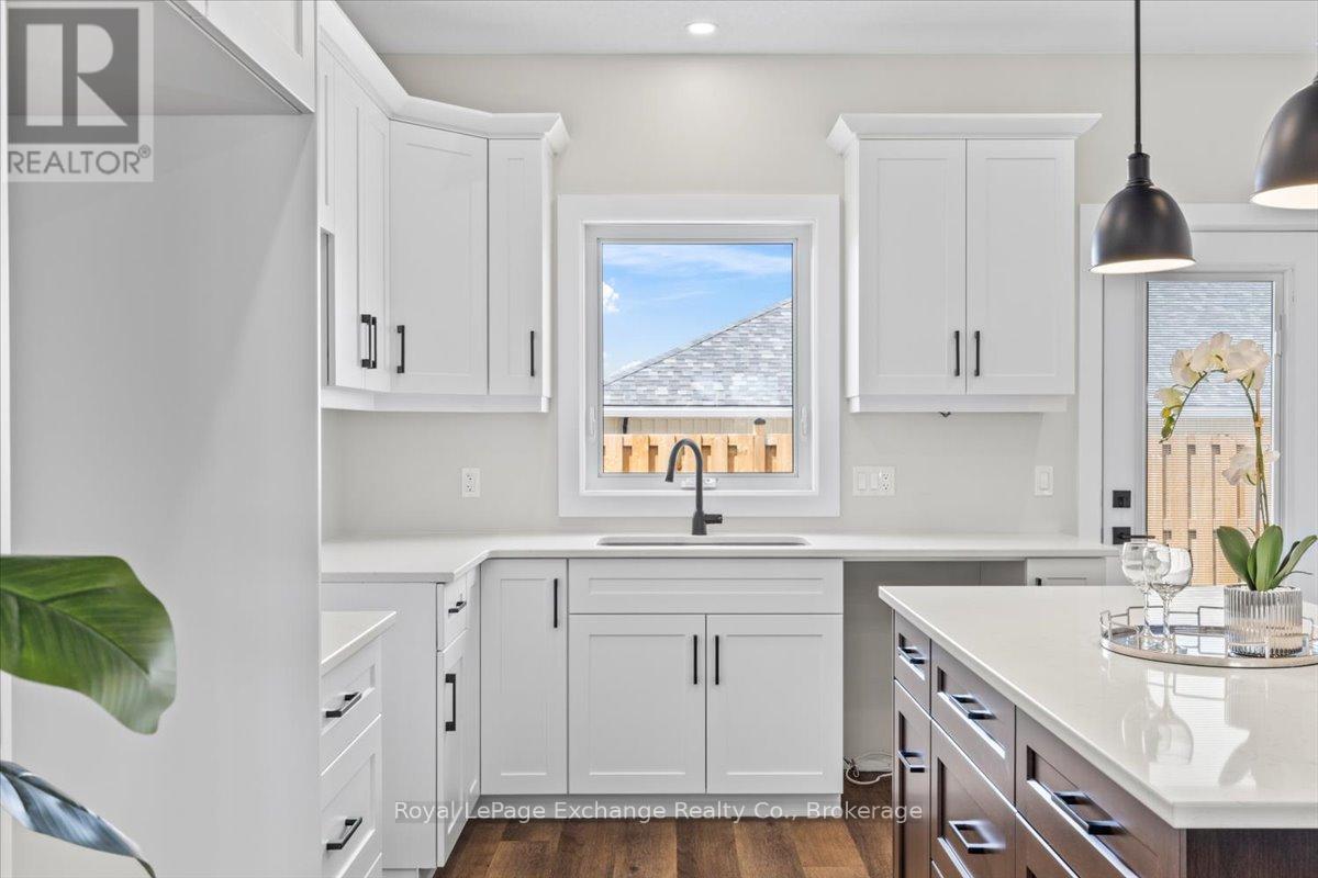 54 - 1071 Waterloo Street N, Saugeen Shores, Ontario  N0H 2C3 - Photo 11 - X12952944