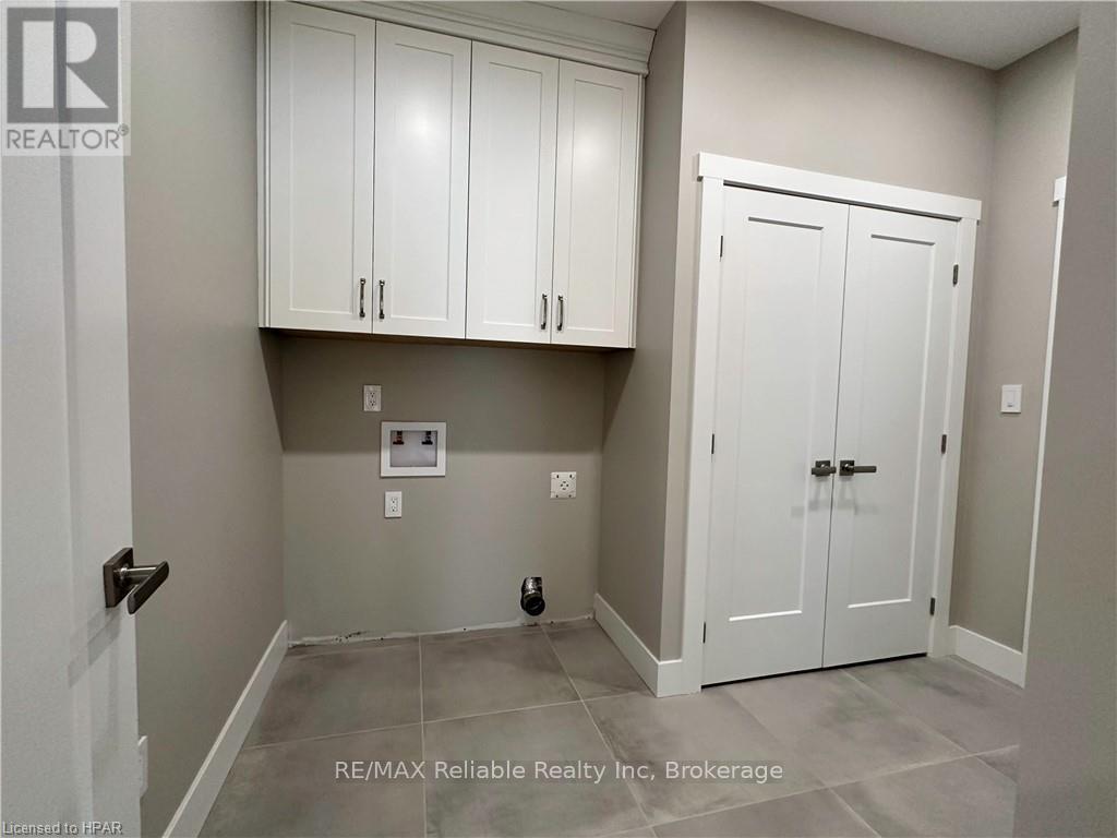 8 Thimbleweed Drive, Bluewater, Ontario  N0M 1G0 - Photo 33 - X12953014