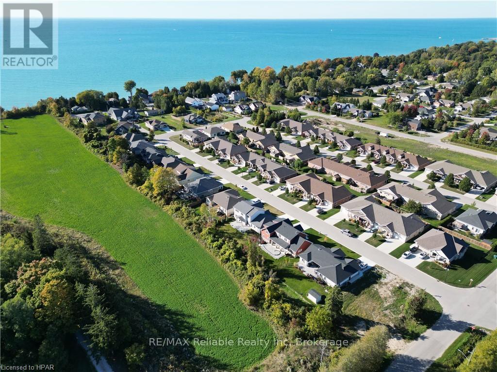 8 Thimbleweed Drive, Bluewater, Ontario  N0M 1G0 - Photo 43 - X12953014