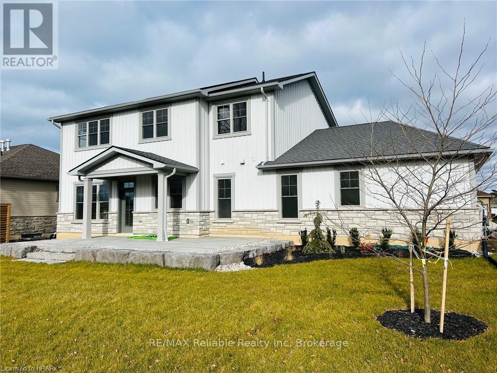 8 Thimbleweed Drive, Bluewater, Ontario  N0M 1G0 - Photo 6 - X12953014