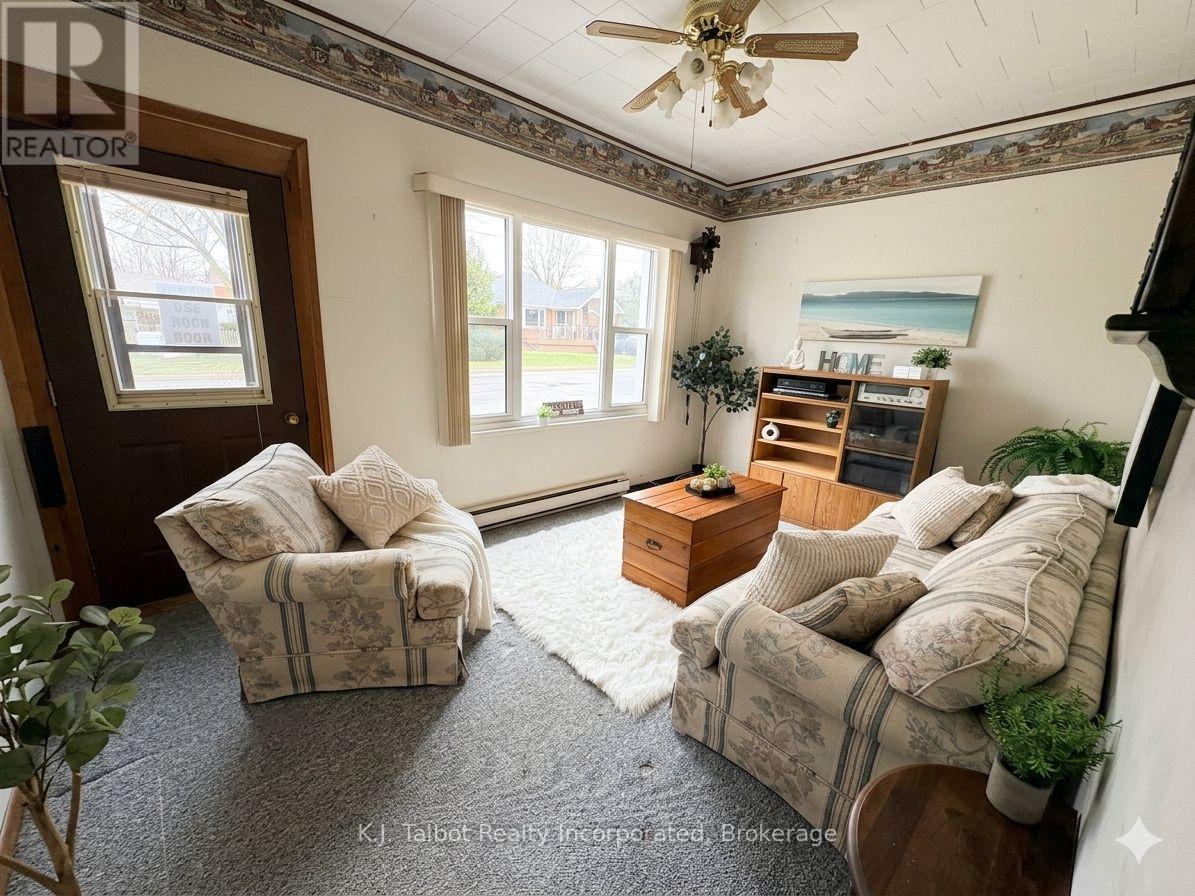 138 Britannia Road E, Goderich, Ontario  N7A 1H8 - Photo 15 - X12953092