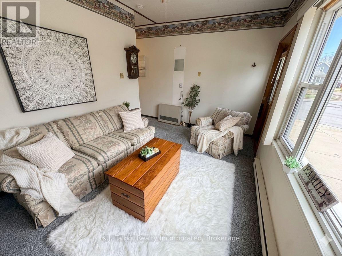 138 Britannia Road E, Goderich, Ontario  N7A 1H8 - Photo 17 - X12953092