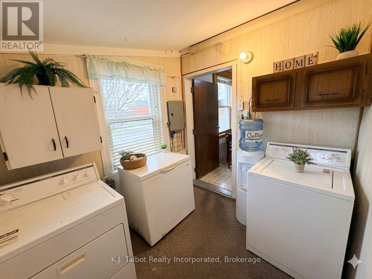 138 Britannia Road E, Goderich, Ontario  N7A 1H8 - Photo 6 - X12953092