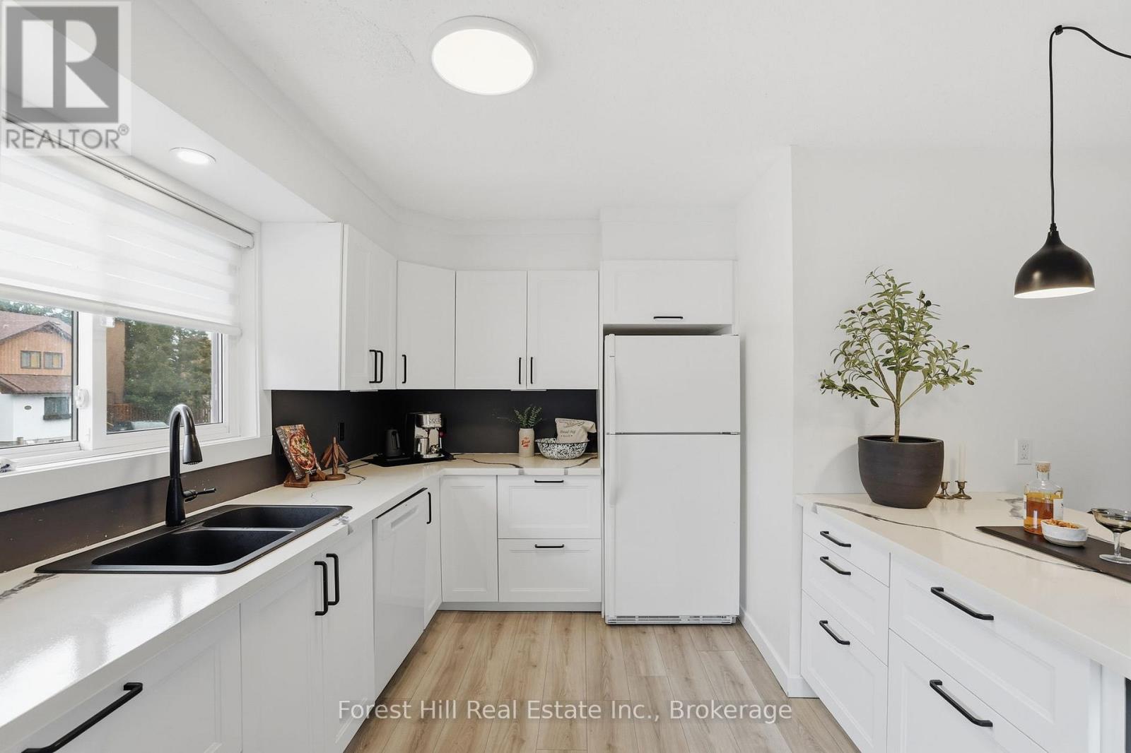 21 - 56 Victoria Street S, Blue Mountains, Ontario  N0H 2P0 - Photo 6 - X12953312