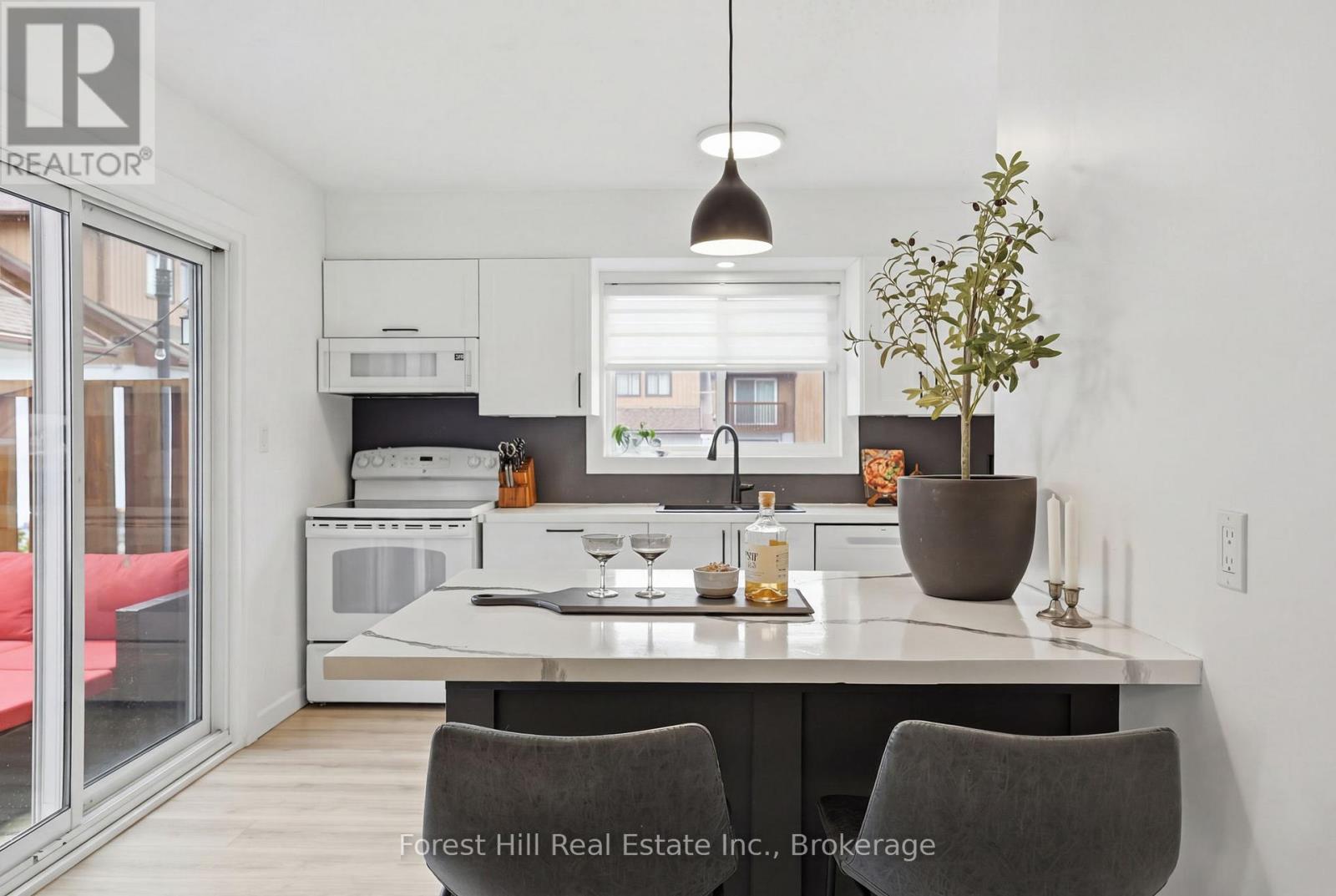 21 - 56 Victoria Street S, Blue Mountains, Ontario  N0H 2P0 - Photo 8 - X12953312