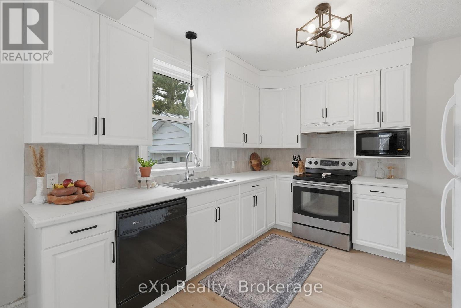 255 Waterloo Street, Wellington North, Ontario  N0G 2L3 - Photo 17 - X12953718