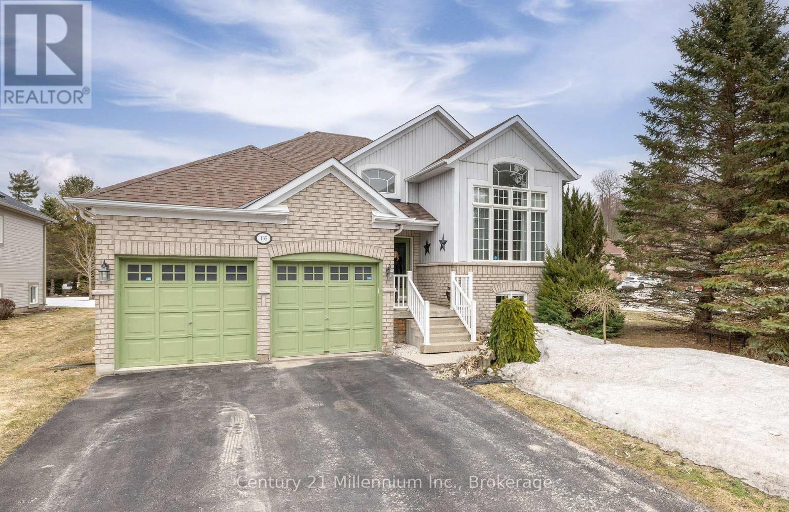 135 ROYAL BEECH DRIVE, Wasaga Beach, Ontario