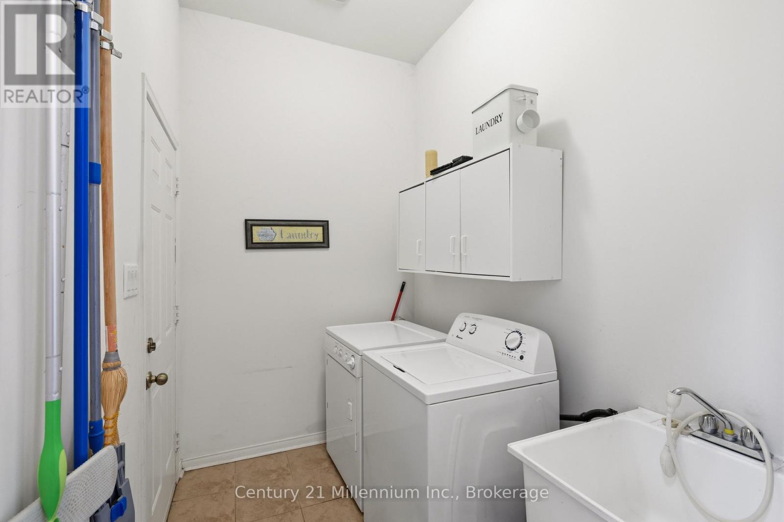 135 Royal Beech Drive, Wasaga Beach, Ontario  L9Z 2N3 - Photo 19 - S12953758