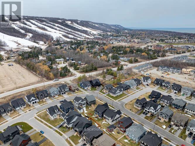 163 Courtland Street, Blue Mountains, Ontario  L9Y 5L7 - Photo 43 - X12953762