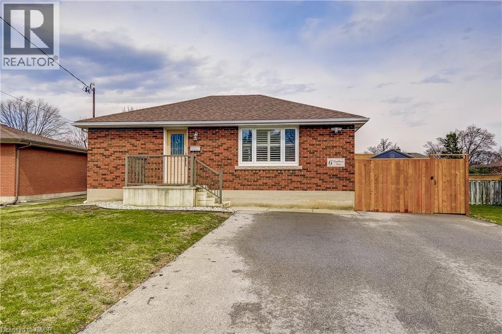 6 LYNDHURST Street, Brantford, Ontario