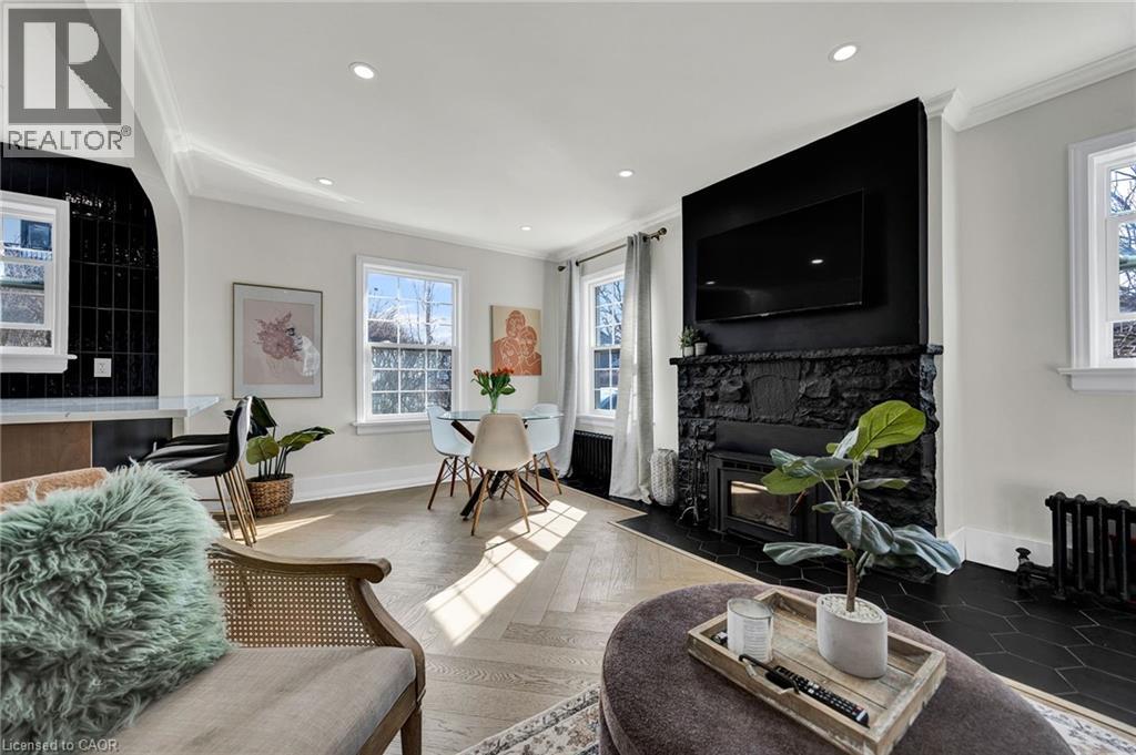 360 Luella Street, Kitchener, Ontario  N2H 2J4 - Photo 3 - 40816715