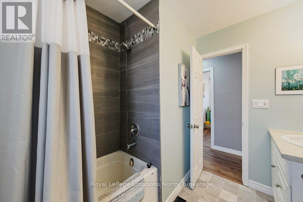 223 Graham Street, Meaford, Ontario  N4L 1A9 - Photo 21 - X12954966