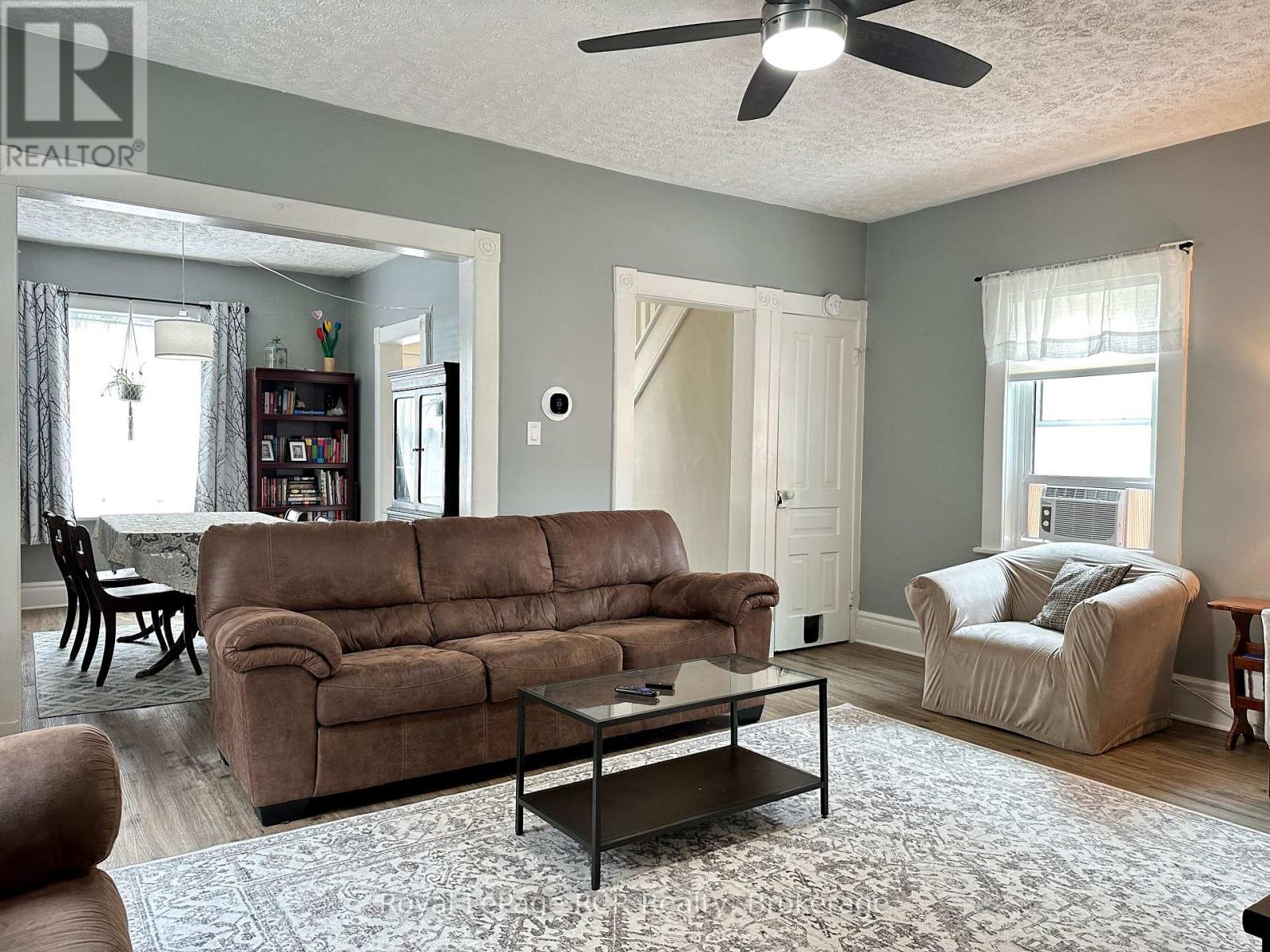 510 12th Street, Hanover, Ontario  N4N 1V9 - Photo 16 - X12955096