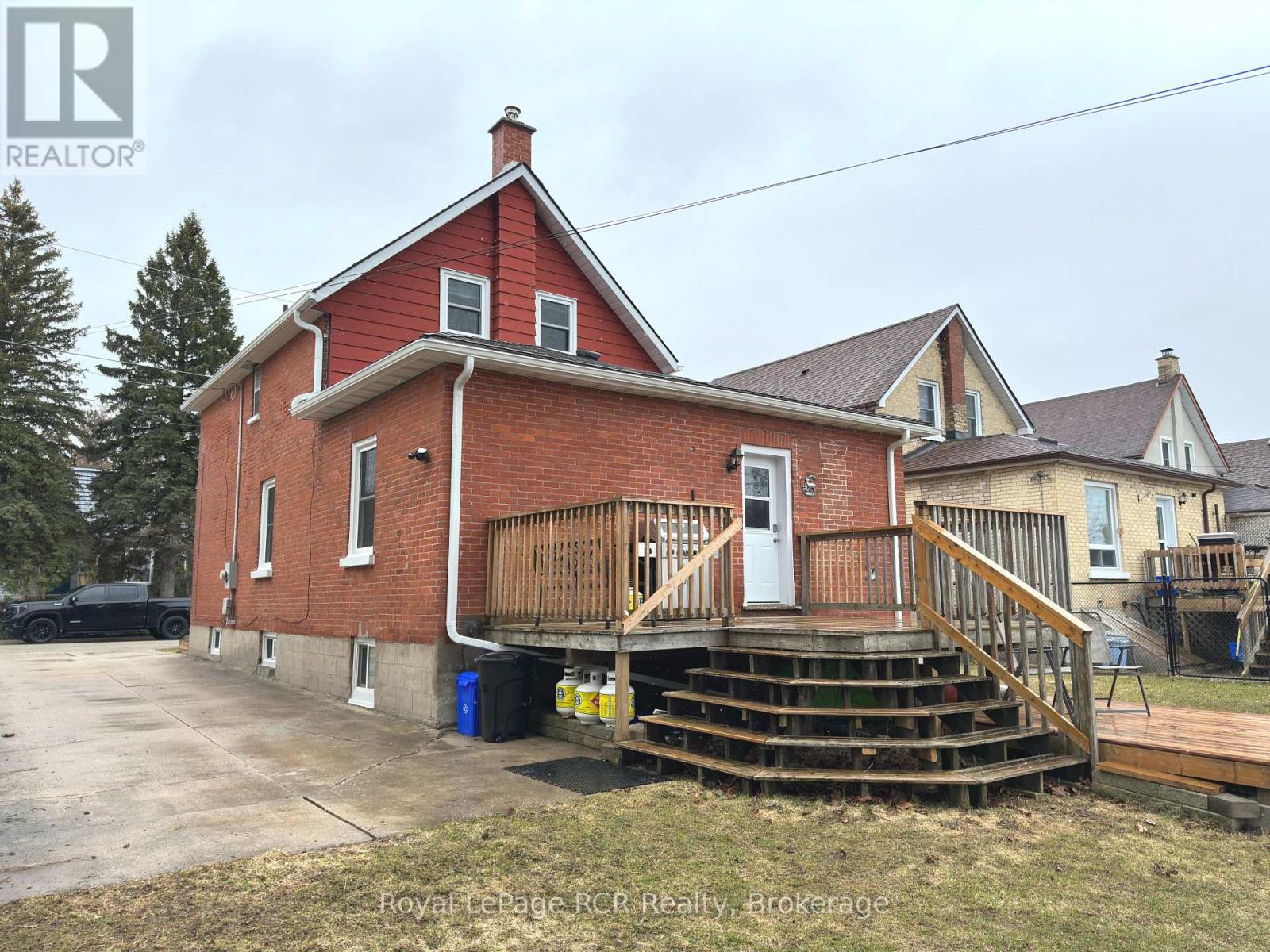 510 12th Street, Hanover, Ontario  N4N 1V9 - Photo 5 - X12955096