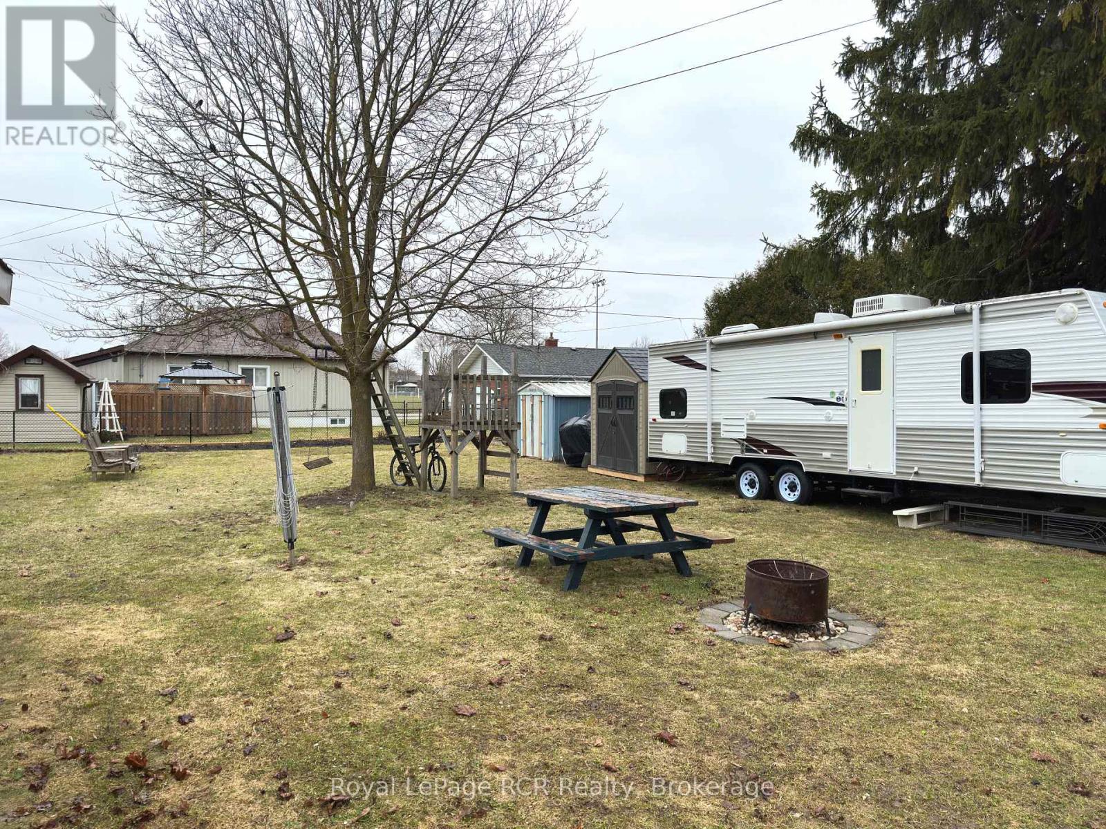 510 12th Street, Hanover, Ontario  N4N 1V9 - Photo 8 - X12955096