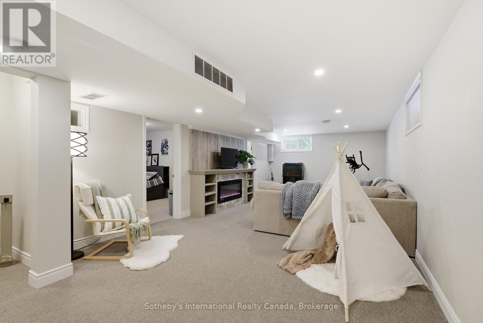 1099 Davis Drive, Gravenhurst, Ontario  P0E 1N0 - Photo 26 - X12955436