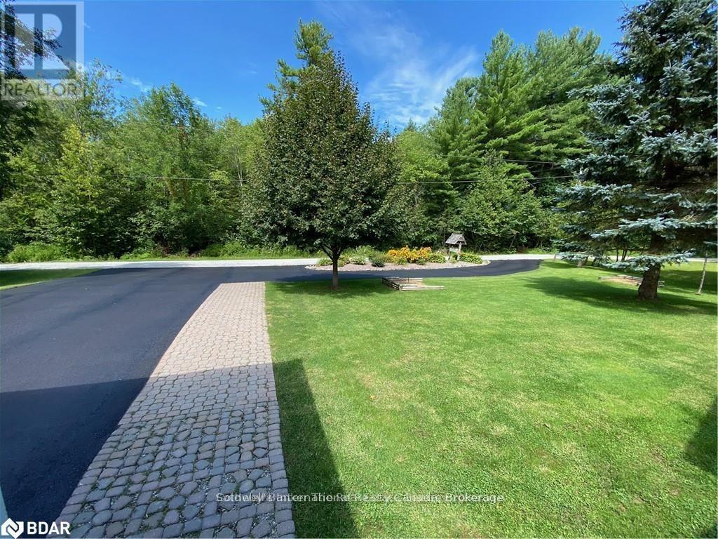 1099 Davis Drive, Gravenhurst, Ontario  P0E 1N0 - Photo 6 - X12955436