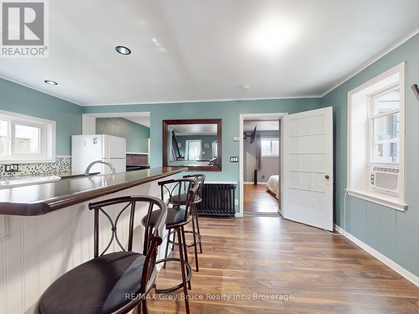 561 17th Street W, Owen Sound, Ontario  N4K 4B6 - Photo 12 - X12955440