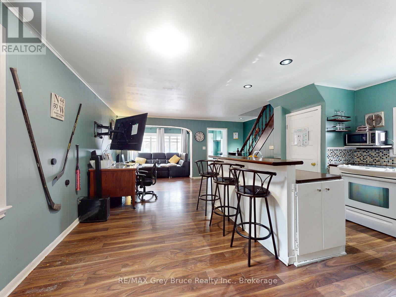 561 17th Street W, Owen Sound, Ontario  N4K 4B6 - Photo 19 - X12955440