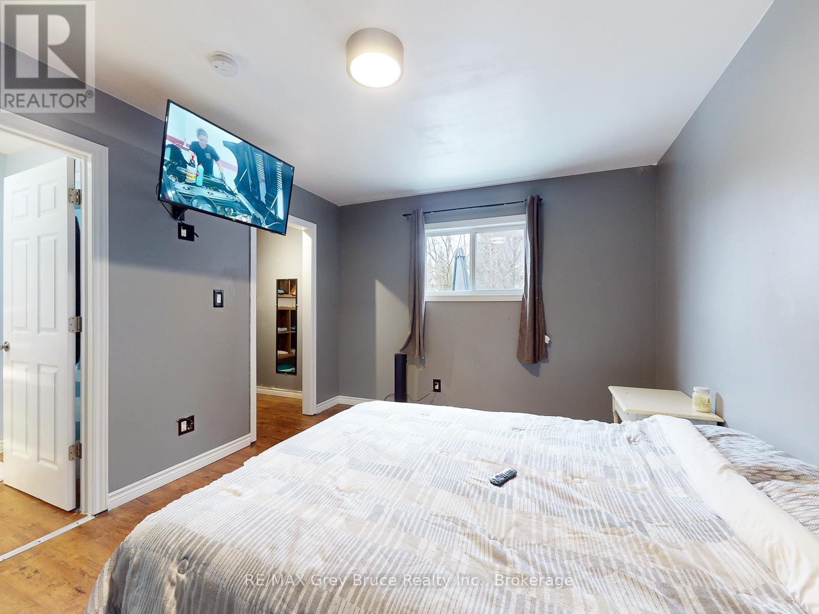 561 17th Street W, Owen Sound, Ontario  N4K 4B6 - Photo 23 - X12955440