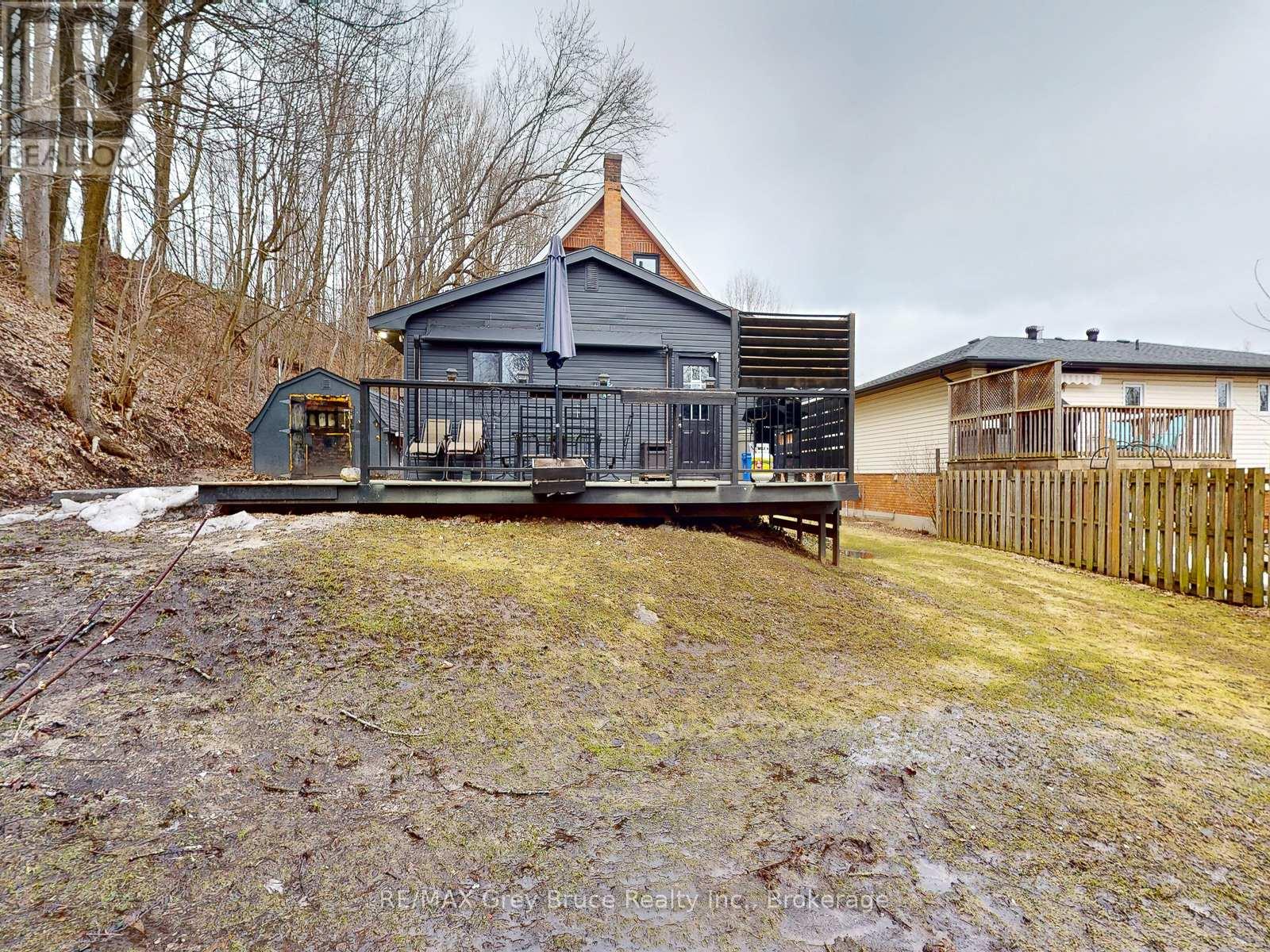 561 17th Street W, Owen Sound, Ontario  N4K 4B6 - Photo 5 - X12955440