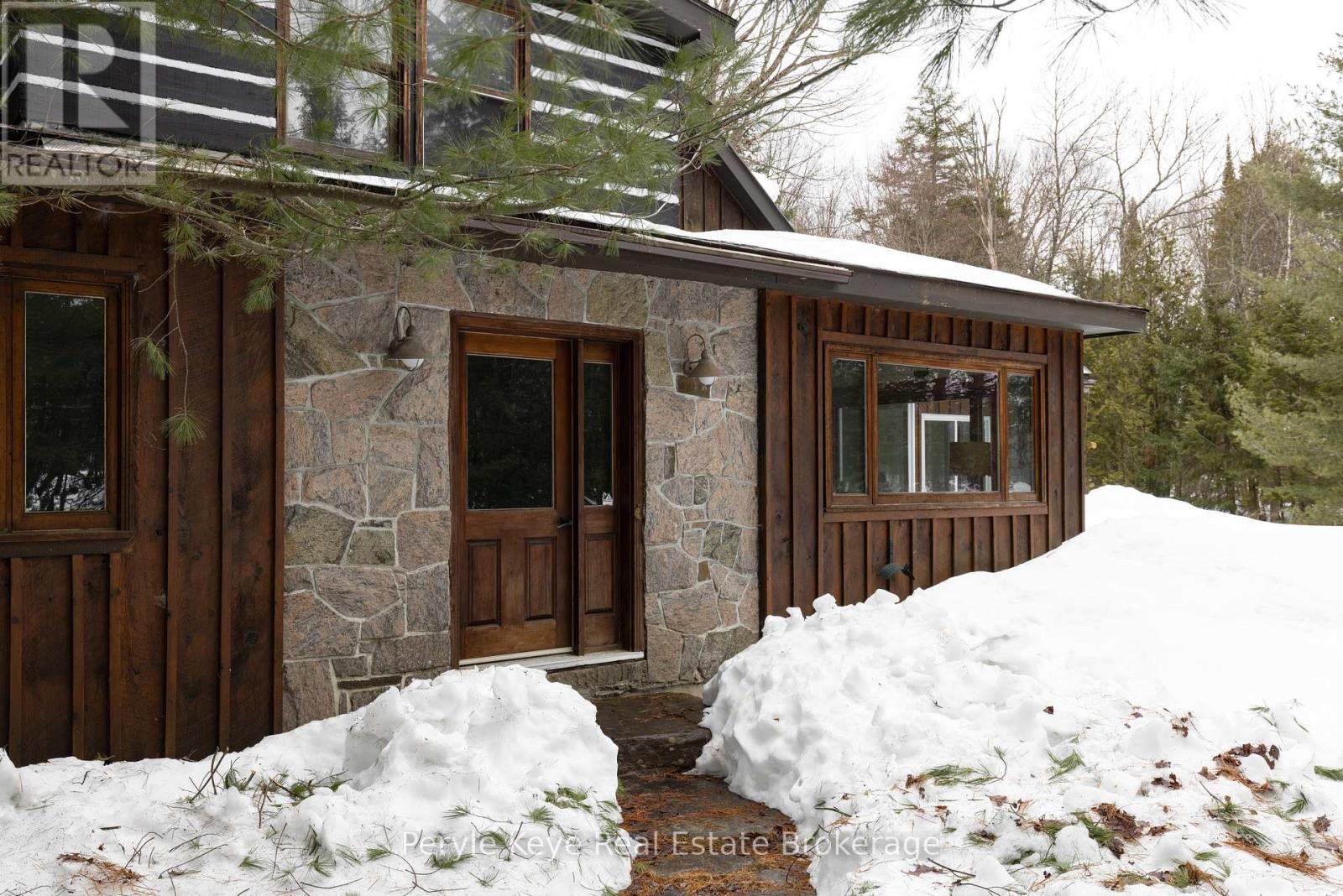 2391 Limberlost Road, Lake Of Bays, Ontario  P1H 2J6 - Photo 12 - X12955512