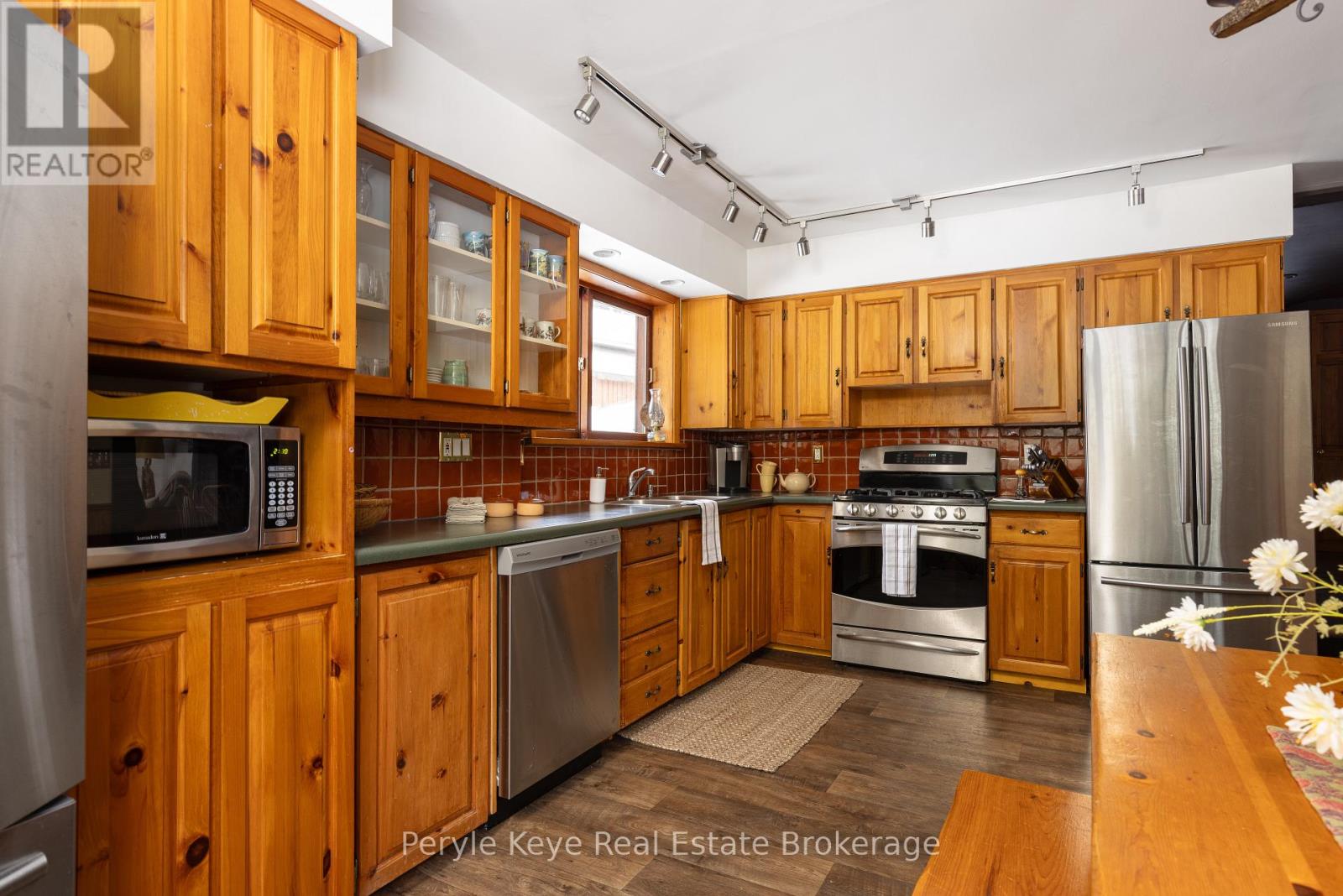 2391 Limberlost Road, Lake Of Bays, Ontario  P1H 2J6 - Photo 32 - X12955512