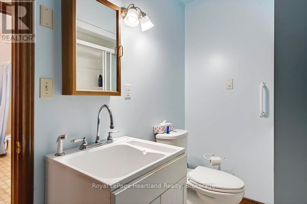 146 Princess Street, Central Huron, Ontario  N0M 1L0 - Photo 16 - X12955578