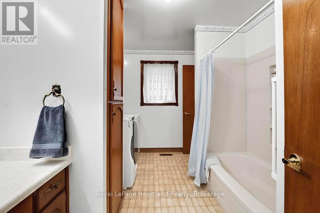 146 Princess Street, Central Huron, Ontario  N0M 1L0 - Photo 18 - X12955578