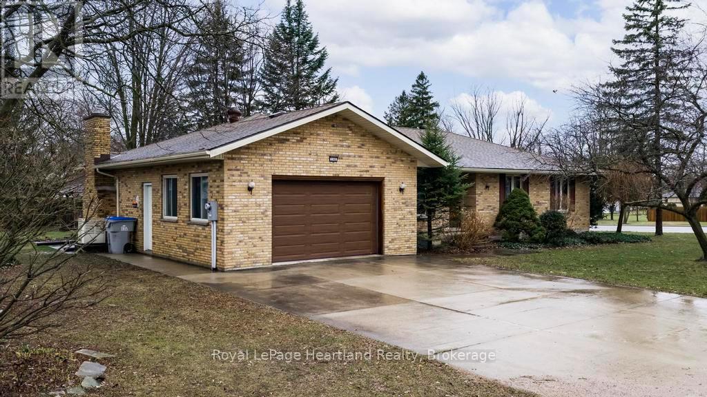 146 Princess Street, Central Huron, Ontario  N0M 1L0 - Photo 3 - X12955578