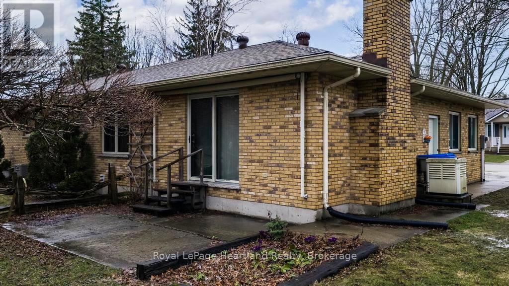 146 Princess Street, Central Huron, Ontario  N0M 1L0 - Photo 5 - X12955578