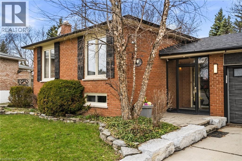 21 MILVERTON Close, Waterdown, Ontario