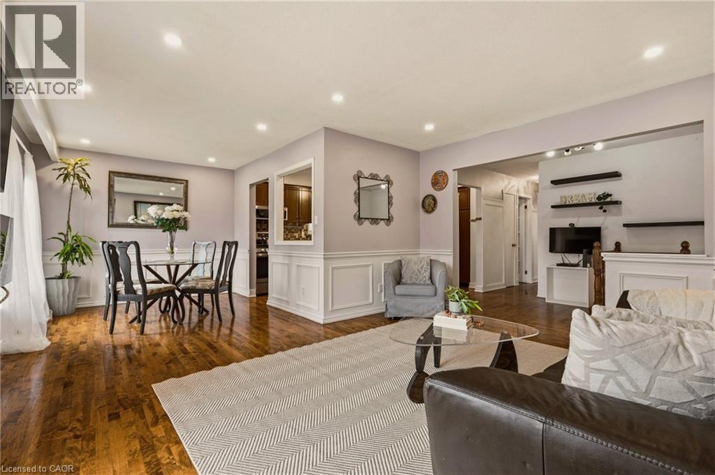 21 Milverton Close, Waterdown, Ontario  L8B 0B1 - Photo 11 - 40813217