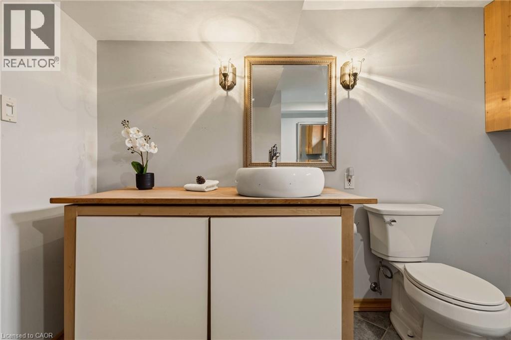 21 Milverton Close, Waterdown, Ontario  L8B 0B1 - Photo 30 - 40813217