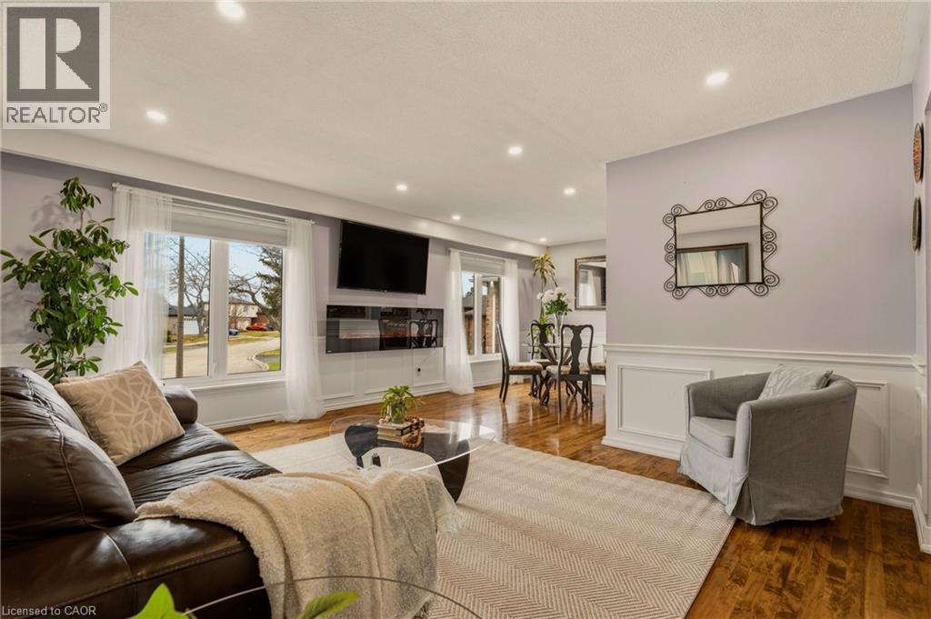 21 Milverton Close, Waterdown, Ontario  L8B 0B1 - Photo 6 - 40813217