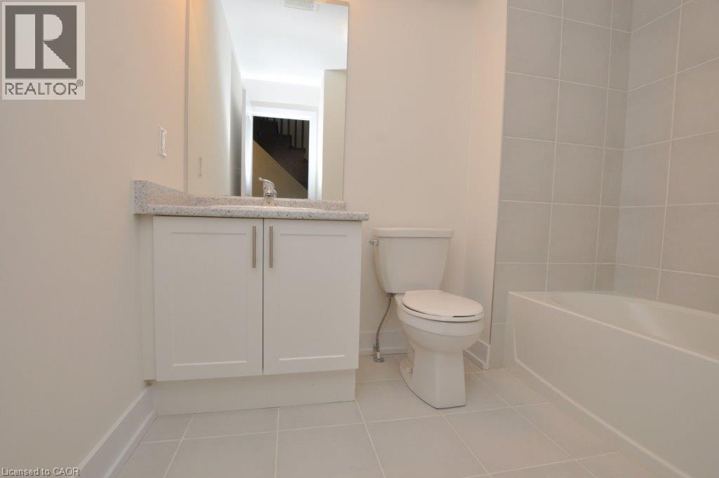 261 Skinner Road Unit# 4, Waterdown, Ontario  L0R 2H1 - Photo 4 - 40817579