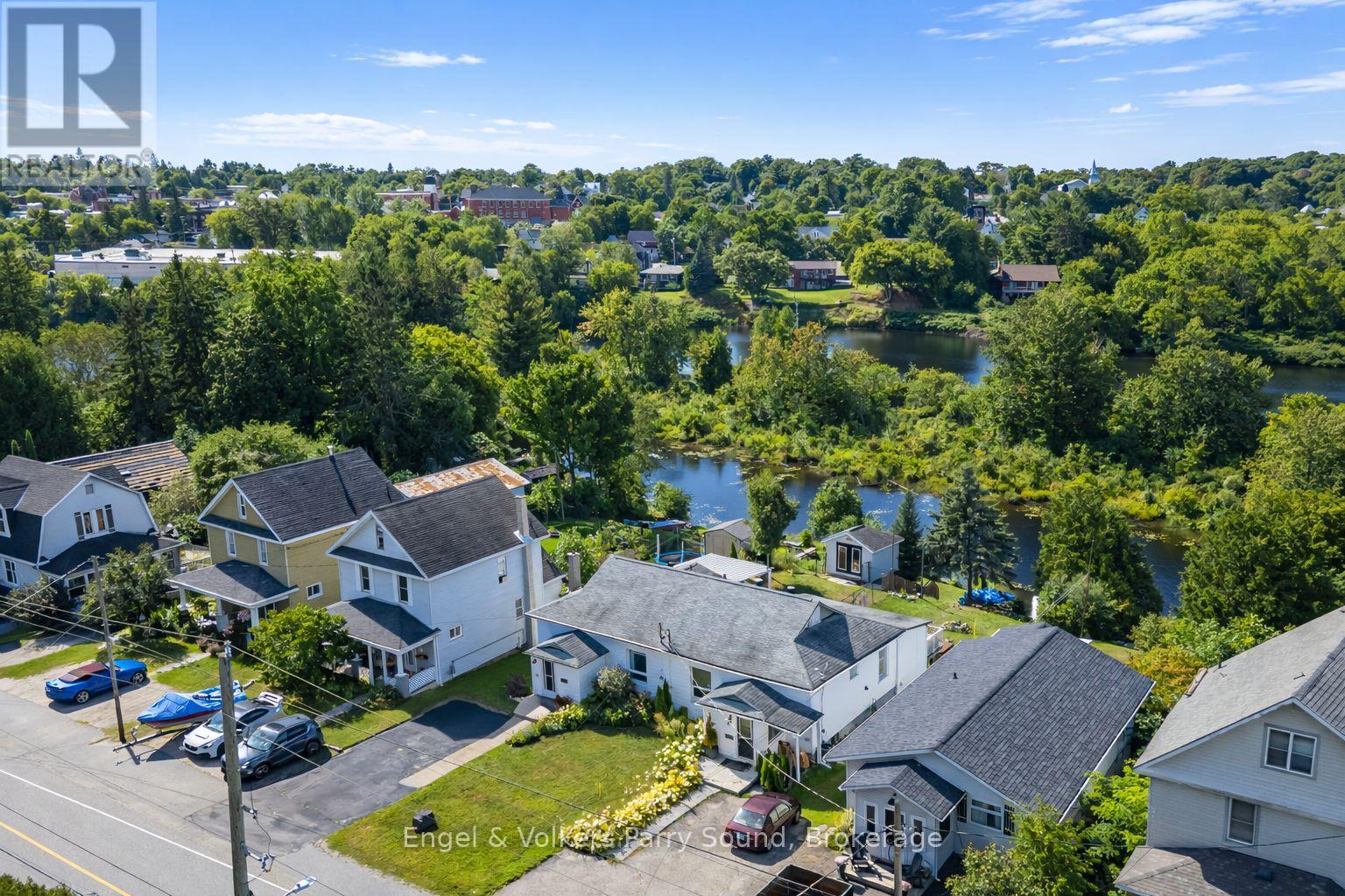 54 RIVER STREET, Parry Sound, Ontario