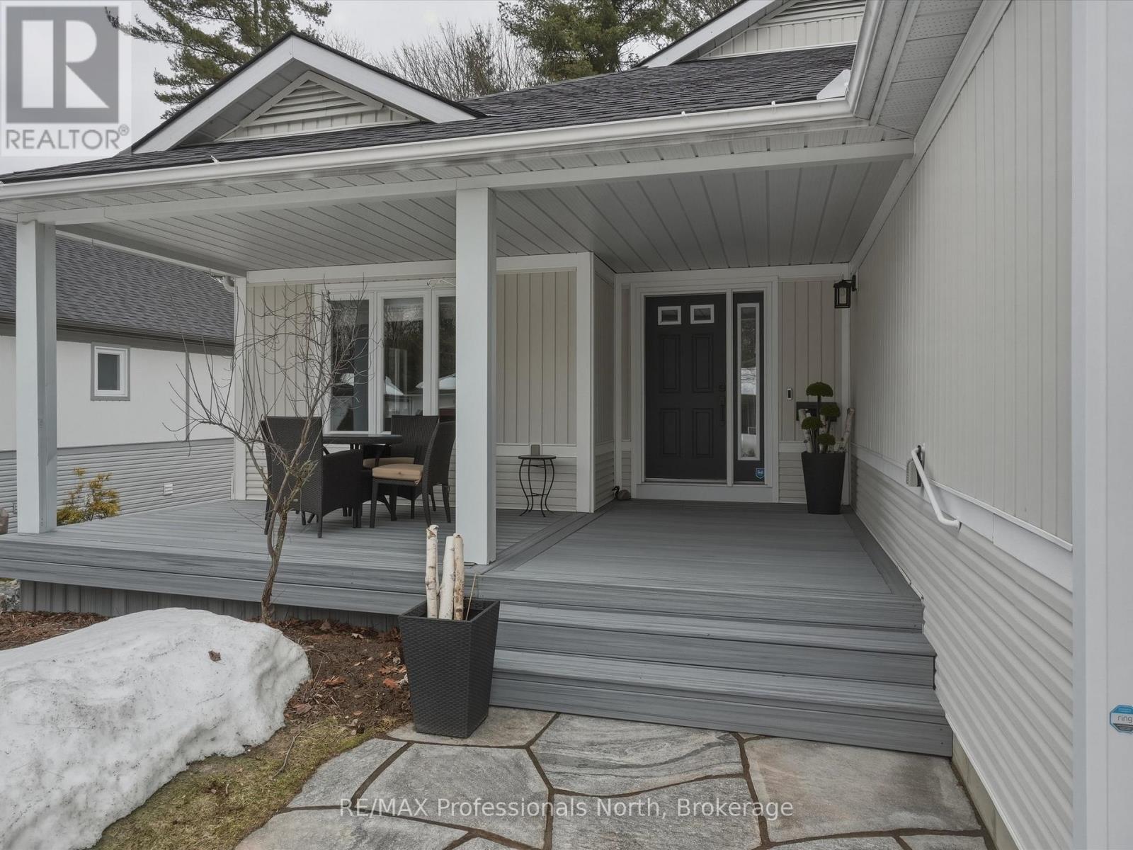 8 Woods Hollow, Gravenhurst, Ontario  P1P 1Y7 - Photo 32 - X12956154