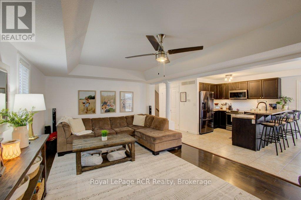 11 Green Street, Mapleton, Ontario  N0G 1P0 - Photo 14 - X12956332