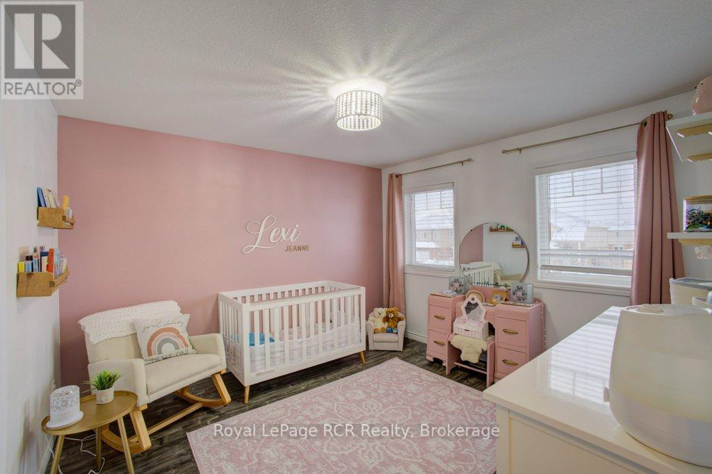 11 Green Street, Mapleton, Ontario  N0G 1P0 - Photo 32 - X12956332