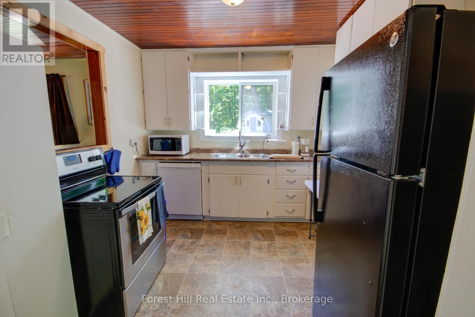 4061 Muskoka Rd 169 Road, Muskoka Lakes, Ontario  P0B 1J0 - Photo 12 - X12956348