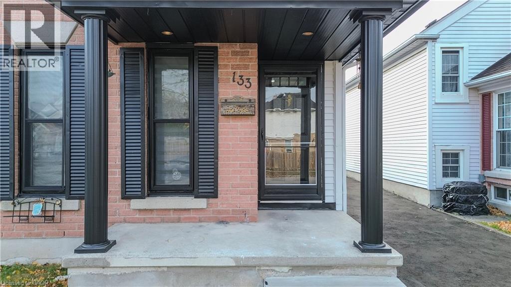 133 Wake Robin Drive, Kitchener, Ontario  N2E 3L6 - Photo 2 - 40817600