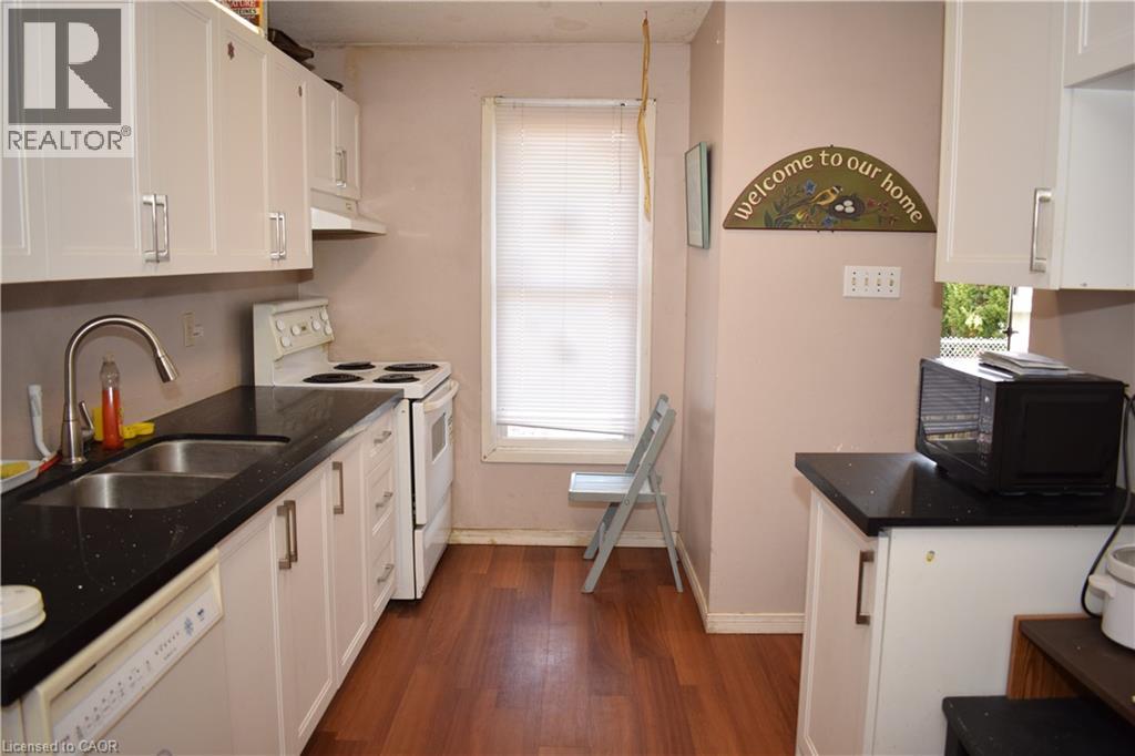 249 Cedarbrae Avenue Unit# 1, Waterloo, Ontario  N2L 4S8 - Photo 10 - 40817602