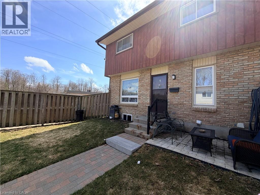 249 Cedarbrae Avenue Unit# 1, Waterloo, Ontario  N2L 4S8 - Photo 3 - 40817602