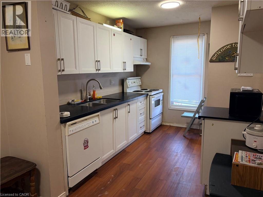 249 Cedarbrae Avenue Unit# 1, Waterloo, Ontario  N2L 4S8 - Photo 9 - 40817602