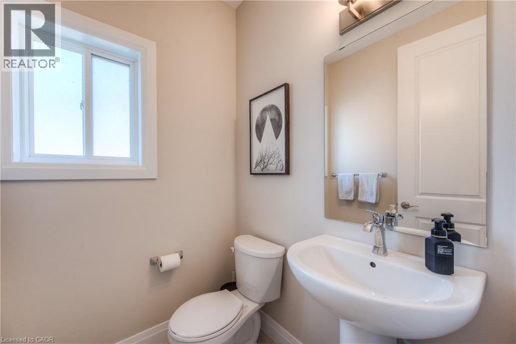 537 Valhalla Crescent Unit# A, Waterloo, Ontario  N2T 2J7 - Photo 7 - 40817550