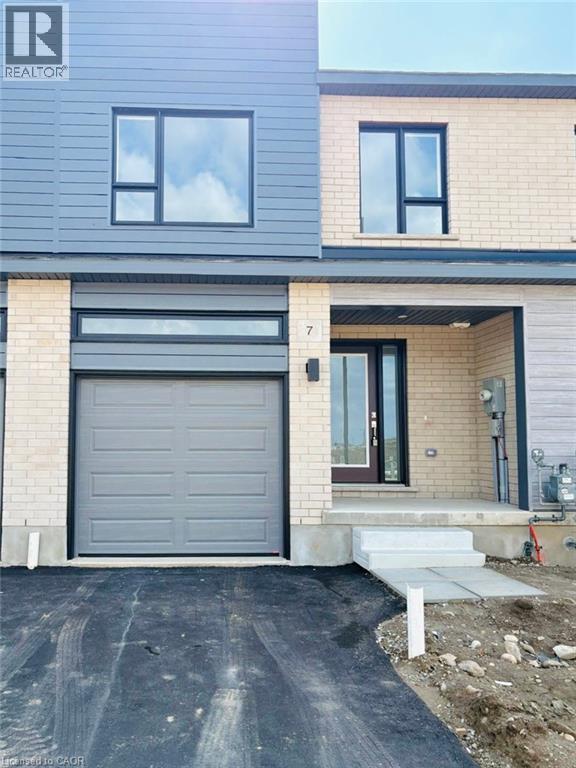 7 PIN OAK Common, Cambridge, Ontario