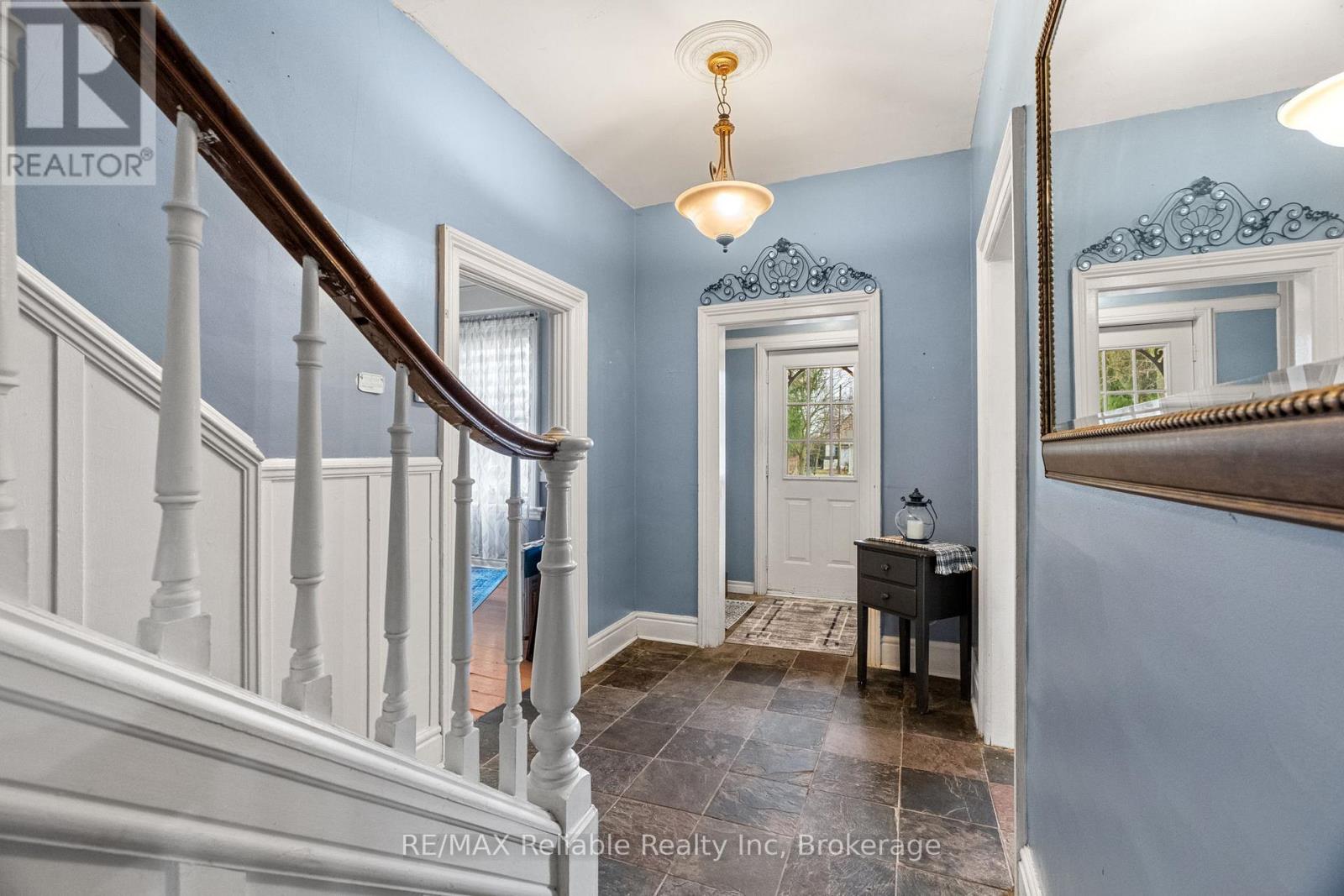 112 Goderich Street W, Huron East, Ontario  N0K 1W0 - Photo 7 - X12956850