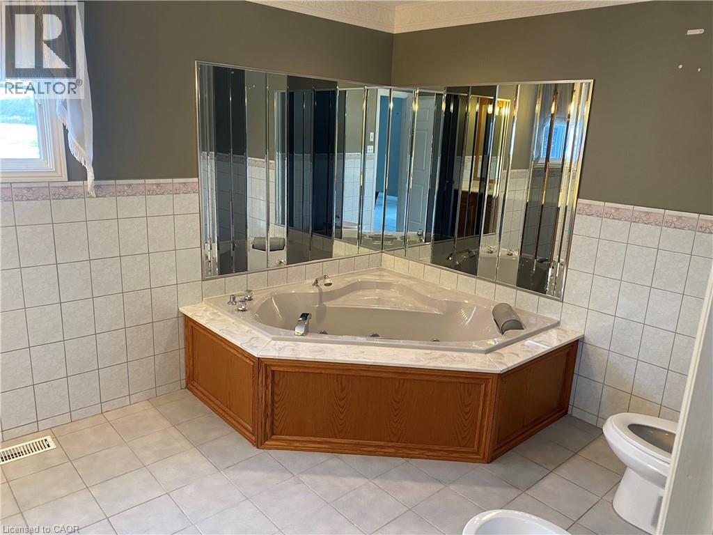 38 Eleventh Road E, Stoney Creek, Ontario  L8J 3N5 - Photo 23 - 40817611